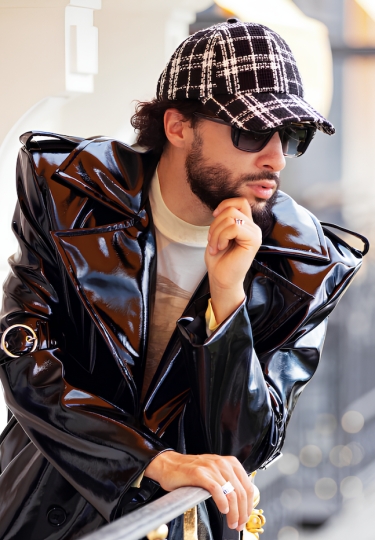 Agapara x Blush Éditions x Sofiane Pamart – A photo shoot combining creative energy and urban elegance
